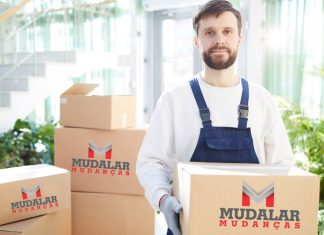 Mudança Interestadual: O Guia Definitivo para uma Transição Tranquila e Segura Procurando uma empresa de mudança confiável para sua mudança interestadual? Clique aqui para receber orçamentos gratuitos das melhores transportadoras de mudança do Brasil!