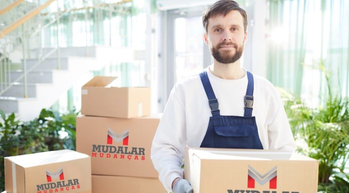 Mudança Interestadual: O Guia Definitivo para uma Transição Tranquila e Segura Procurando uma empresa de mudança confiável para sua mudança interestadual? Clique aqui para receber orçamentos gratuitos das melhores transportadoras de mudança do Brasil!